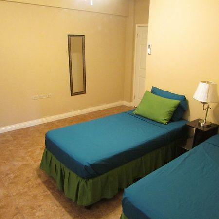 Centrally Located Guest Apartments Kingston Kültér fotó