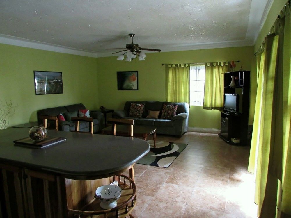 Centrally Located Guest Apartments Kingston Kültér fotó