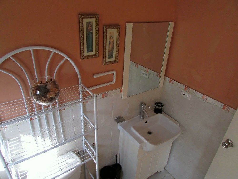 Centrally Located Guest Apartments Kingston Kültér fotó