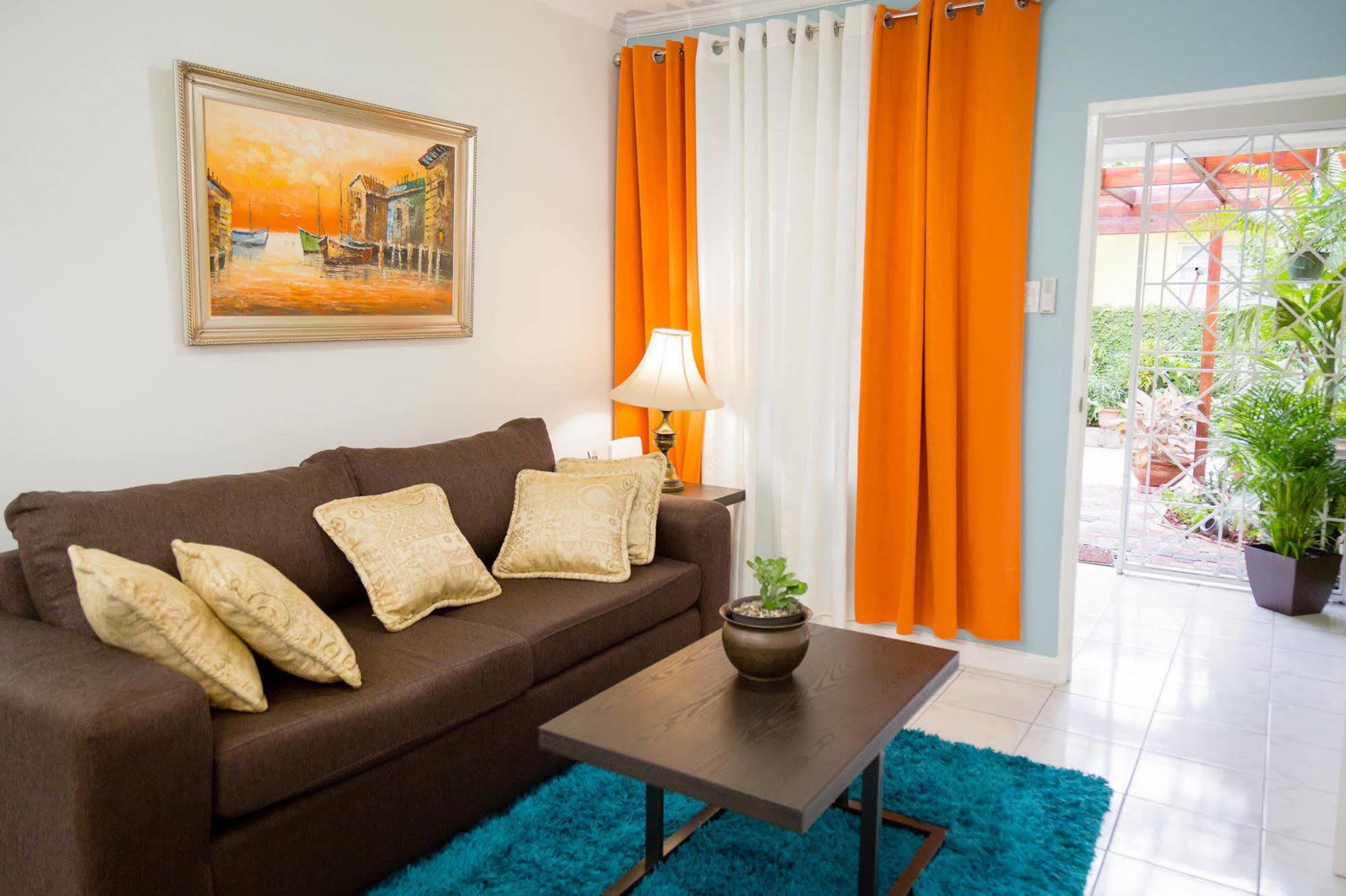 Centrally Located Guest Apartments Kingston Kültér fotó